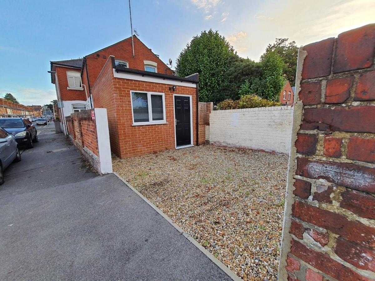 Beautiful Accommodation Near Reading City Centre エクステリア 写真