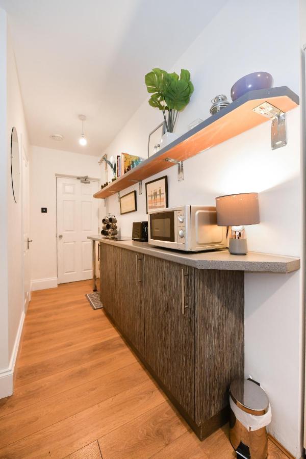 Beautiful Accommodation Near Reading City Centre エクステリア 写真