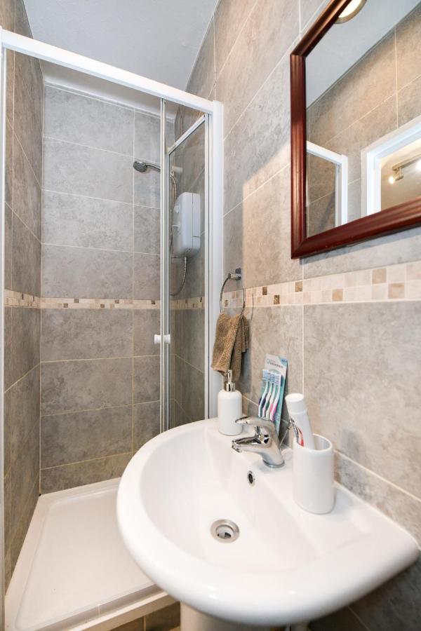 Beautiful Accommodation Near Reading City Centre エクステリア 写真