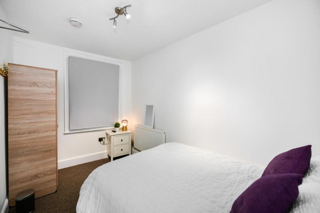 Beautiful Accommodation Near Reading City Centre 部屋 写真